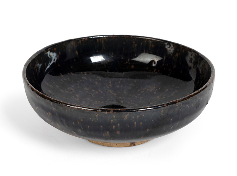 LOT 225 | JIAN WARE 'PARTRIDGE FEATHER' BOWL 宋或更晚 建窯黑釉鐵鏽斑茶碗